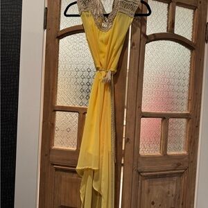 Elegant Yellow Maxi Dress